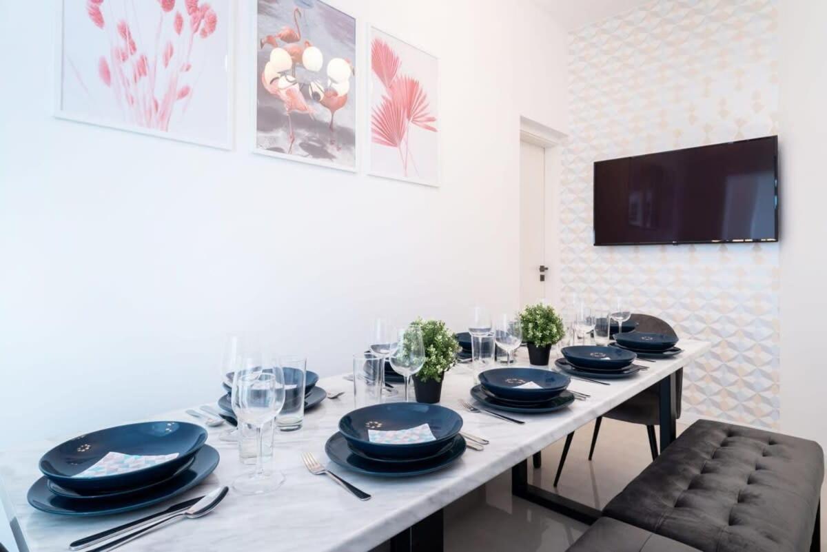 Large Apartment At Perfect Central Location بودابست المظهر الخارجي الصورة