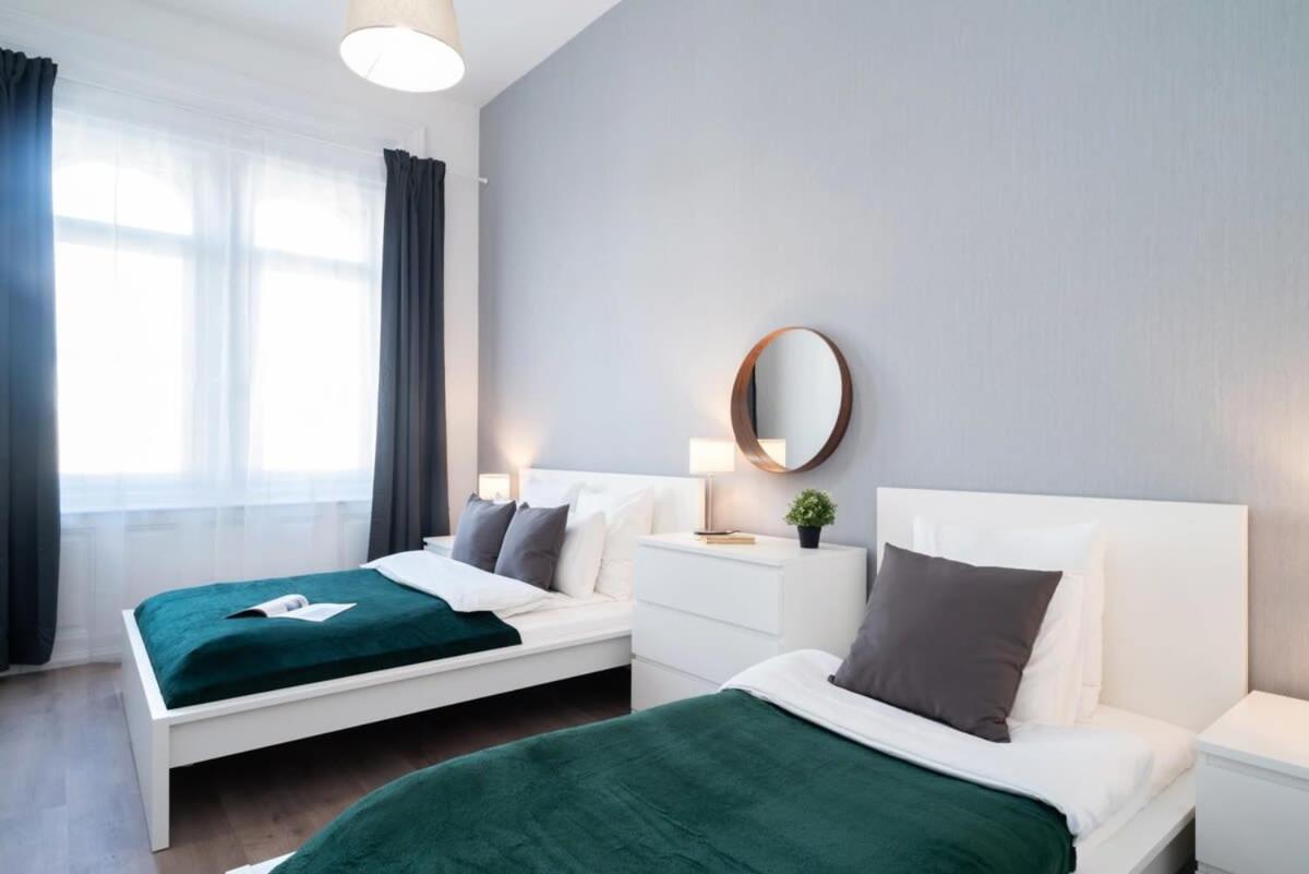 Large Apartment At Perfect Central Location بودابست المظهر الخارجي الصورة
